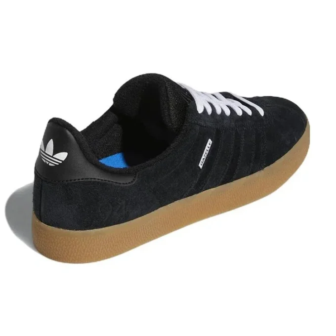Adidas Gazelle Adv ”Black Gum”