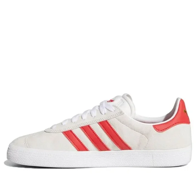 Adidas Gazelle Adv ”Ivory Scarlet”