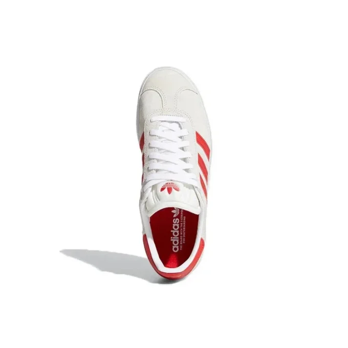 Adidas Gazelle Adv ”Ivory Scarlet”