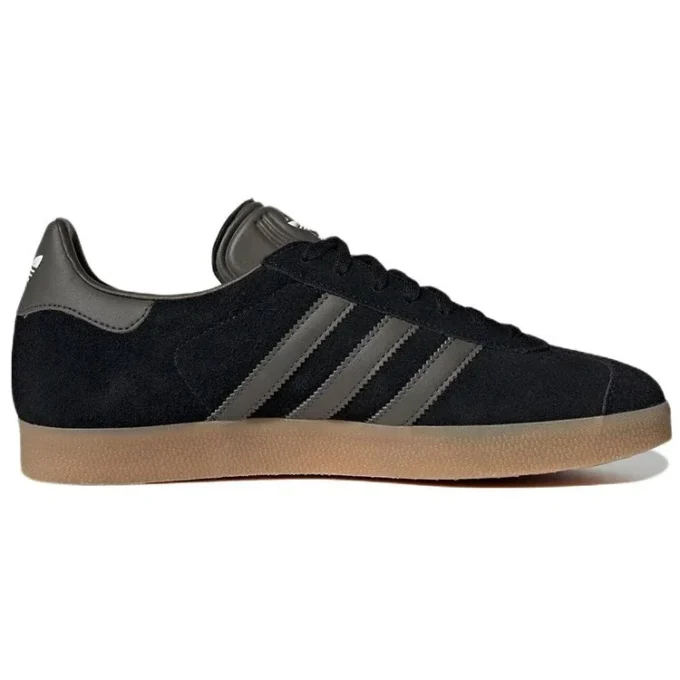 Adidas Gazelle ”Black Pantone Gum”