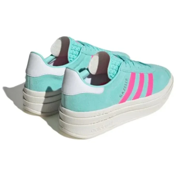 Adidas Gazelle-skor ”Flash Aqua Lucid Pink”